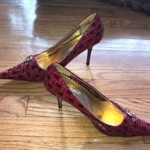 Pierre Dumas Burgundy patent leather heels